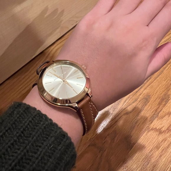 Michael Kors Double Band Leather Gold Watch - Picture 6 of 7